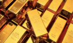 Gold Strong on Dollar Fears