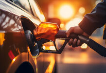 U.S. Consumer Confidence Rises as Gasoline Prices Ease