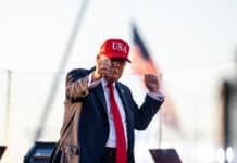 Experts Praise Upward Revision as US Economy Defies Predictions