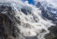 Chinaโs Giant Tibet Dam Highlights Growing Risks in the Himalayas