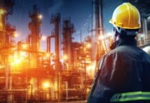 Asian Refiners Clash With Saudi Arabia Over 2027 Oil Contracts